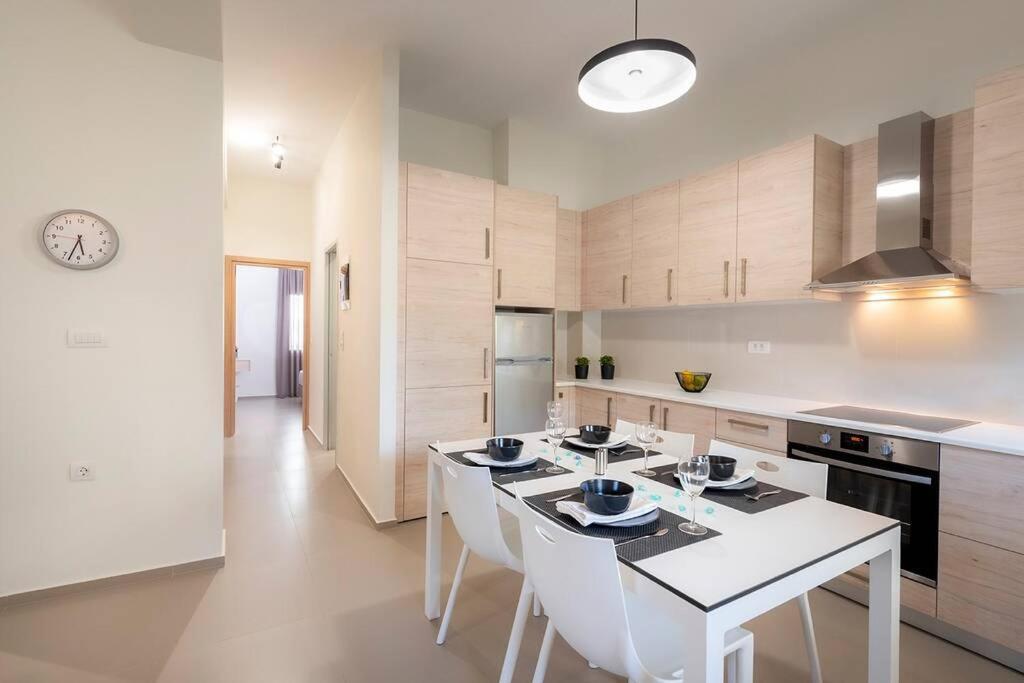 Apartment Fofi's Elegant